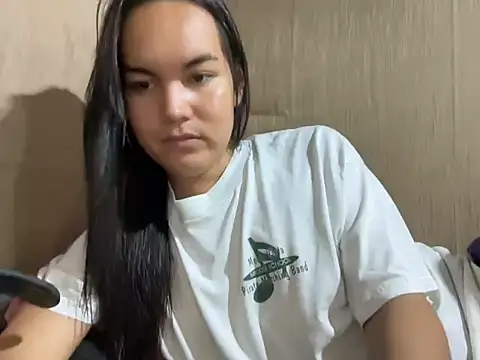 Snapshot of Enchantress_Magdalena chatting on July 2026 10:37:02 AM Enchantress Magdalena online show from July 2026 10:37:02 AM