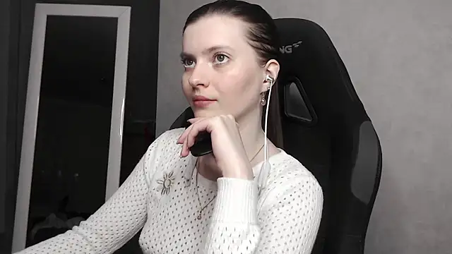 Snapshot of cute_elfy_ chatting on September 2025 05:14:02 PM cute elfy online show from September 2025 05:14:02 PM