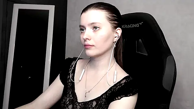 Snapshot of cute_elfy_ chatting on September 2025 04:33:02 PM cute elfy online show from September 2025 04:33:02 PM