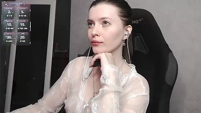 Snapshot of cute_elfy_ chatting on September 2025 04:47:01 PM cute elfy online show from September 2025 04:47:01 PM