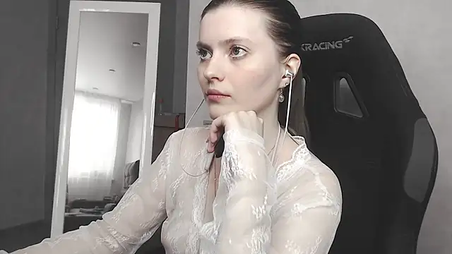 Snapshot of cute_elfy_ chatting on September 2025 02:02:01 PM cute elfy online show from September 2025 02:02:01 PM