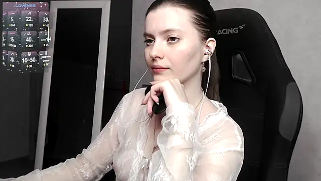 Snapshot of cute_elfy_ chatting on September 2025 04:46:01 PM cute elfy online show from September 2025 04:46:01 PM