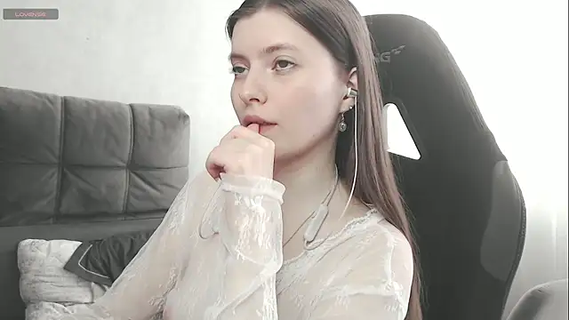 cute elfy  online show from October 2025 11:19:01 AM