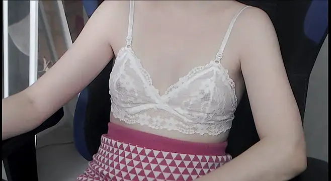 Snapshot of cute_elfy_ chatting on July 2026 01:40:01 PM cute elfy online show from July 2026 01:40:01 PM