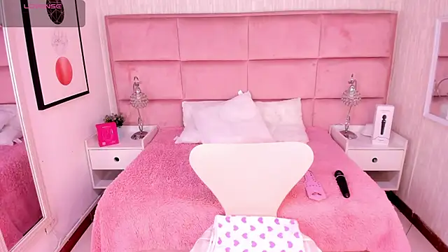 Janah Myers online show from December 2025 01:10:02 PM