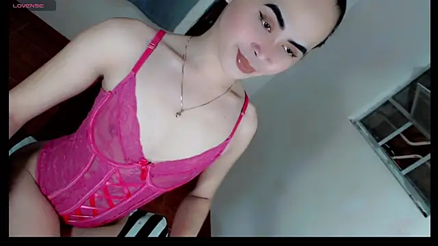 Snapshot of slutty_afina chatting on October 2025 06:10:02 AM slutty afina online show from October 2025 06:10:02 AM