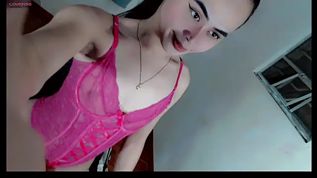 Snapshot of slutty_afina chatting on October 2025 04:59:01 AM slutty afina online show from October 2025 04:59:01 AM