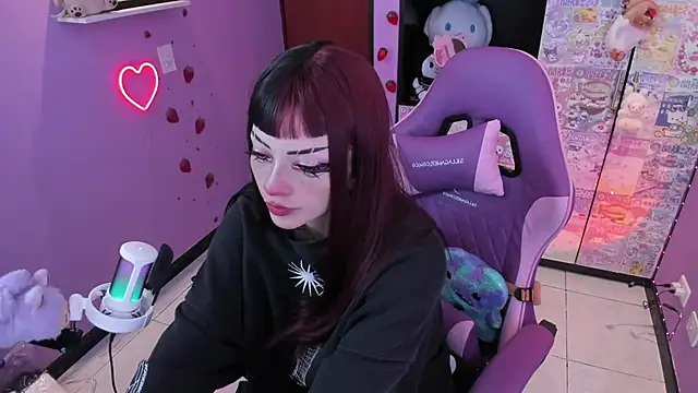 Vero Osb  online show from October 2025 11:47:02 PM