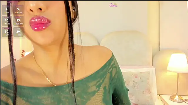 SalomeeBell online show from June 2026 08:28:01 PM