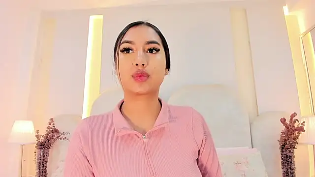 Snapshot of SalomeeBell chatting on September 2025 08:25:02 PM SalomeeBell online show from September 2025 08:25:02 PM