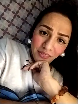 enoria1992 online show from February 2026 12:11:01 AM