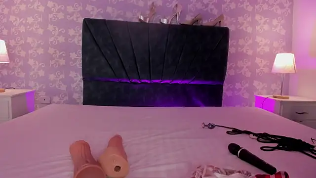 Wonderkloe  online show from April 2026 02:37:02 AM