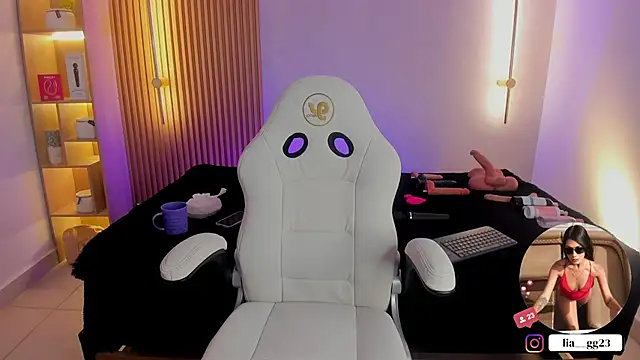 liah cleir online show from April 2026 07:29:02 PM