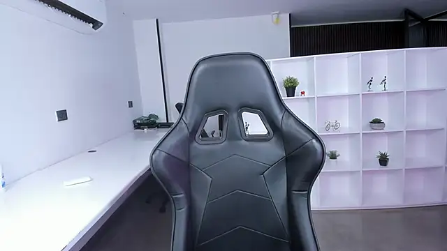 Snapshot of megan_bigboobs_ chatting on November 2025 10:52:01 AM megan bigboobs online show from November 2025 10:52:01 AM