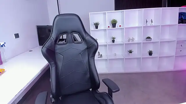 Snapshot of megan_bigboobs_ chatting on October 2025 10:58:01 AM megan bigboobs online show from October 2025 10:58:01 AM