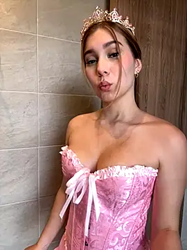 Nikii   online show from October 2025 01:41:01 PM