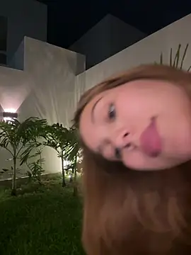 Nikii   online show from May 2026 02:44:02 AM