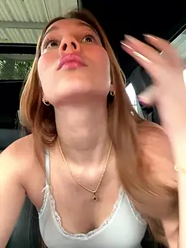 Nikii   online show from January 2026 03:40:02 PM