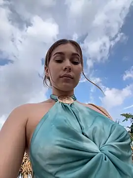 Nikii   online show from November 2025 08:03:01 PM