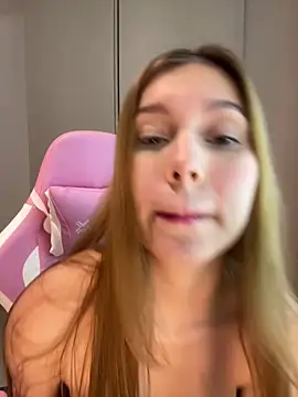 Nikii   online show from February 2026 11:35:02 PM