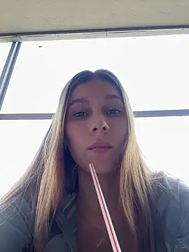 Nikii   online show from February 2026 04:20:02 PM