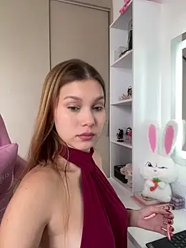 Nikii   online show from April 2026 04:42:02 PM