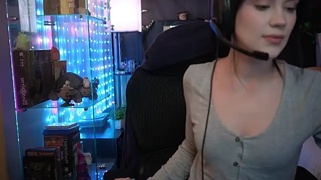 Snapshot of littlelune chatting on February 2026 09:00:01 PM littlelune online show from February 2026 09:00:01 PM