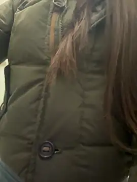 Isabella21  online show from November 2025 01:10:01 AM