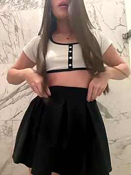 Isabella21  online show from January 2026 12:38:01 AM