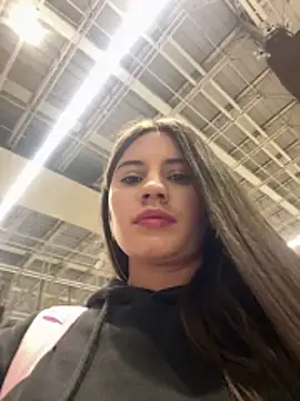 Isabella21  online show from October 2025 12:20:01 AM