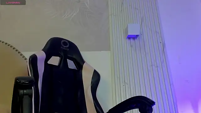 Melany  08 online show from October 2025 02:43:02 AM