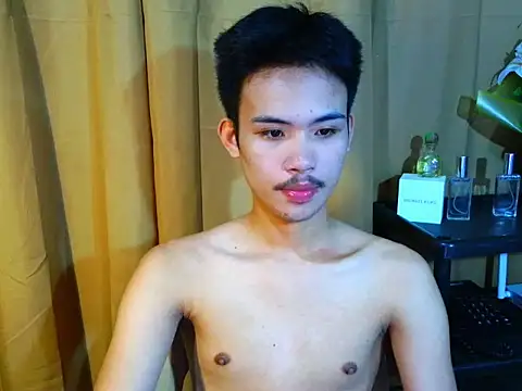 Snapshot of Urasiancumboix chatting on October 2025 06:05:01 PM Urasiancumboix online show from October 2025 06:05:01 PM
