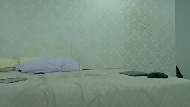 BeccaReedd online show from November 2025 11:22:02 AM