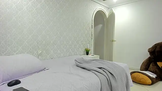 BeccaReedd online show from November 2025 11:03:02 AM