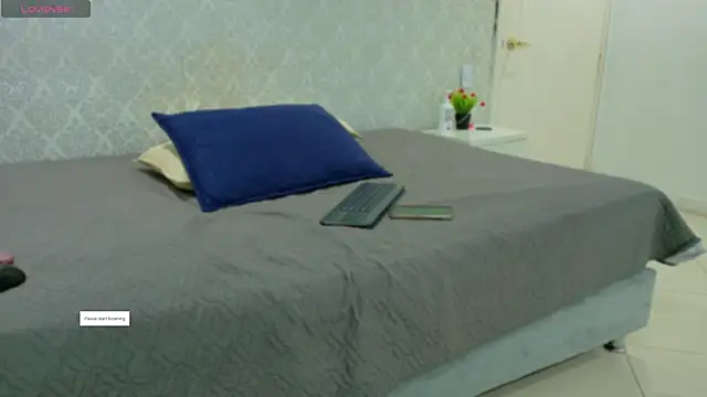 BeccaReedd online show from October 2025 10:57:01 AM