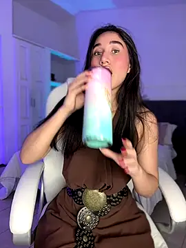 julieta jhonss online show from December 2025 02:40:02 AM