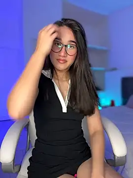 Snapshot of julieta_jhonss chatting on September 2025 01:33:01 AM julieta jhonss online show from September 2025 01:33:01 AM