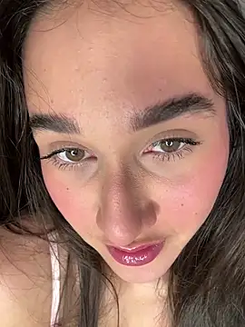 Snapshot of julieta_jhonss chatting on February 2026 03:07:02 AM julieta jhonss online show from February 2026 03:07:02 AM