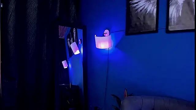 Christopher 77 online show from October 2025 01:47:02 PM