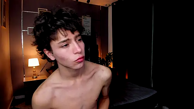 Christopher 77 online show from September 2025 01:28:01 PM