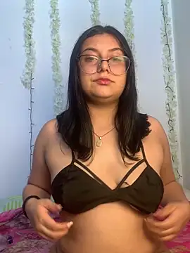 Velma star online show from December 2025 03:40:02 PM