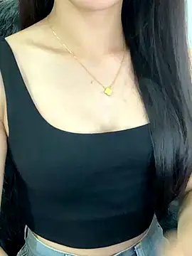 Snapshot of JennyQueen18 chatting on October 2025 04:23:02 AM JennyQueen18 online show from October 2025 04:23:02 AM