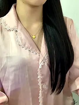 JennyQueen18 online show from November 2025 04:07:02 PM