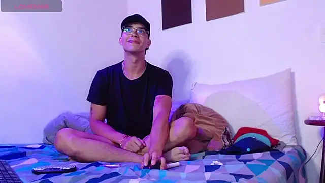 Dylann west online show from November 2025 06:50:02 AM