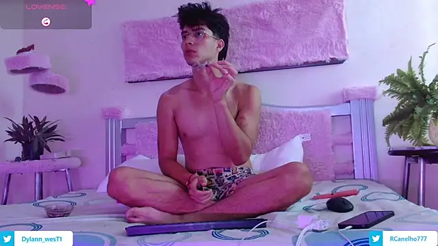 Dylann west online show from January 2026 01:38:01 PM