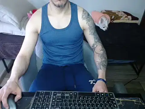 bossking017 online show from March 2025 01:47:01 PM