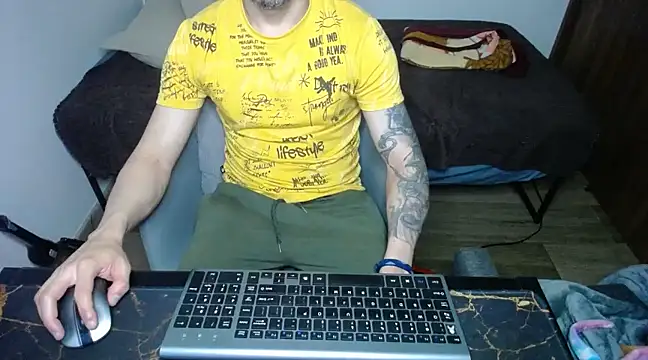 bossking017 online show from March 2025 02:26:01 AM