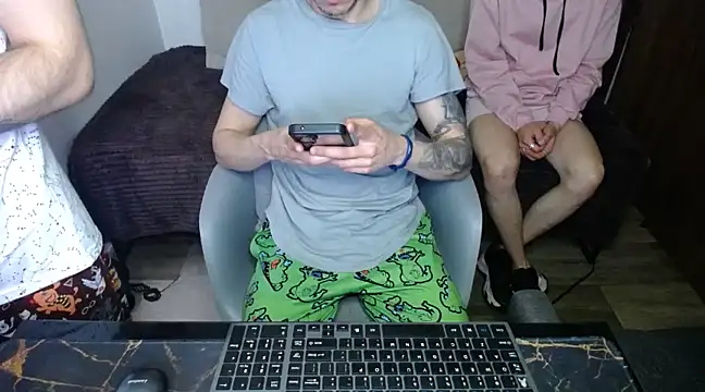 bossking017 online show from February 2025 06:04:02 PM