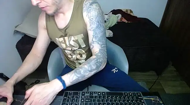 bossking017 online show from February 2025 01:05:01 AM