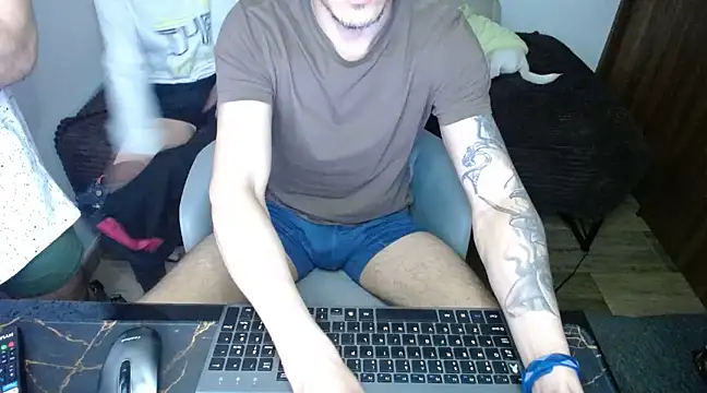 bossking017 online show from February 2025 08:42:01 PM